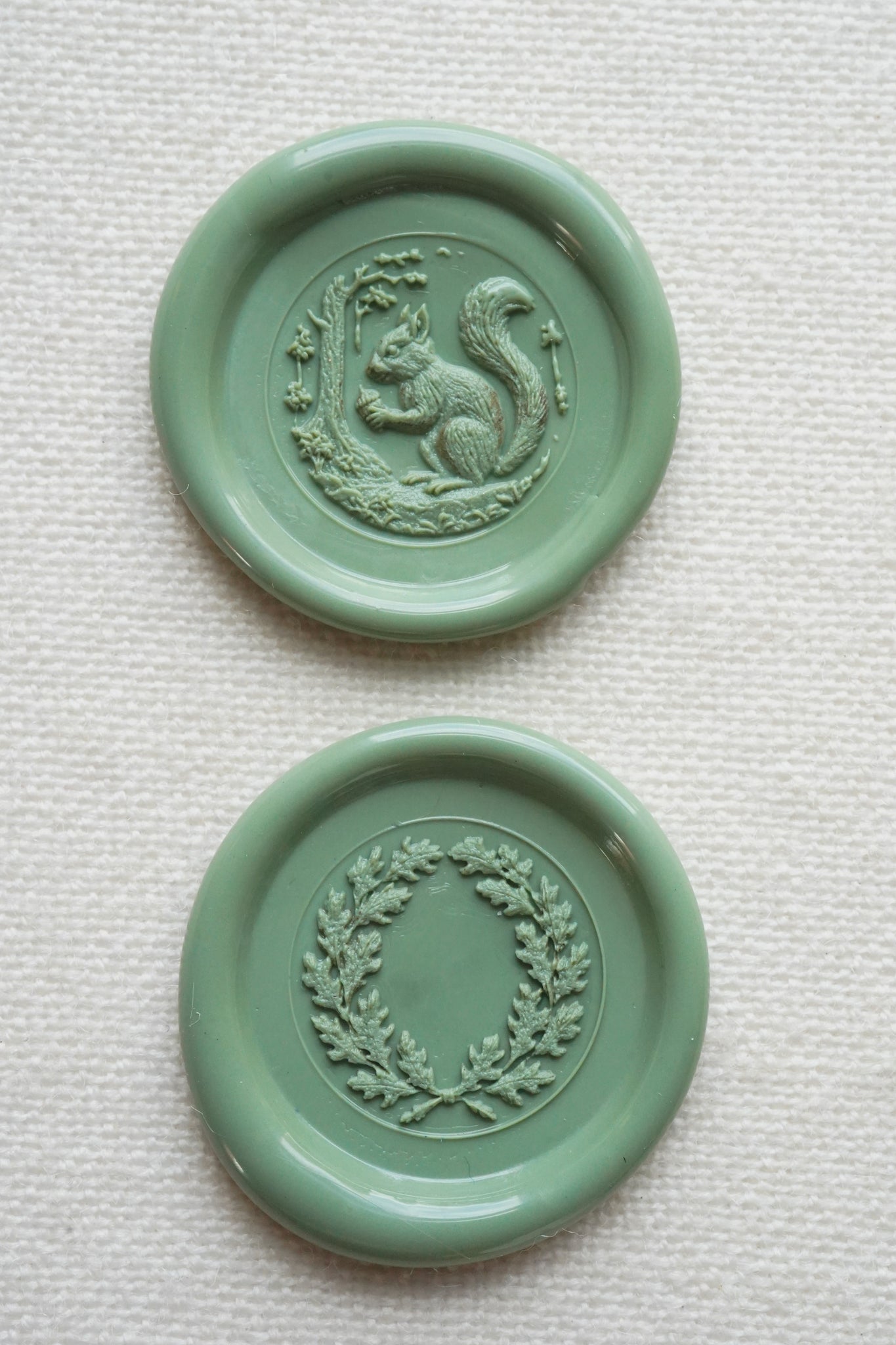 Squirrel Oak Wreath Penny