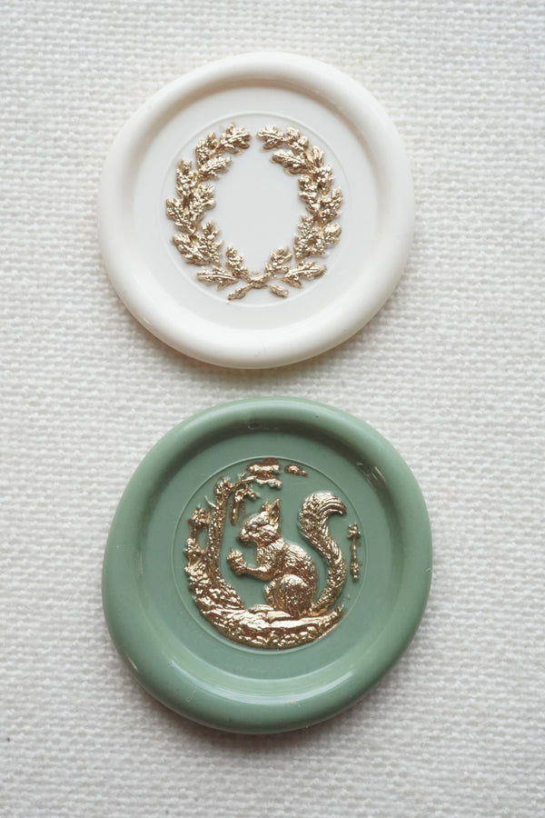 Squirrel Oak Wreath Penny