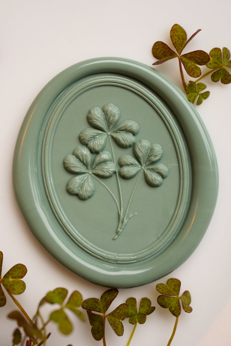 Three Leaf Clover Seal
