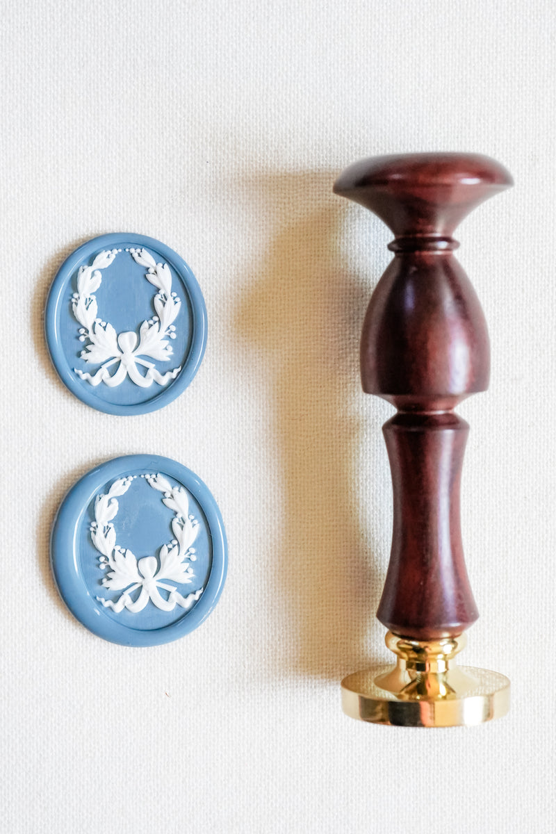 Elegant Rosewood Wreath Wax Seal