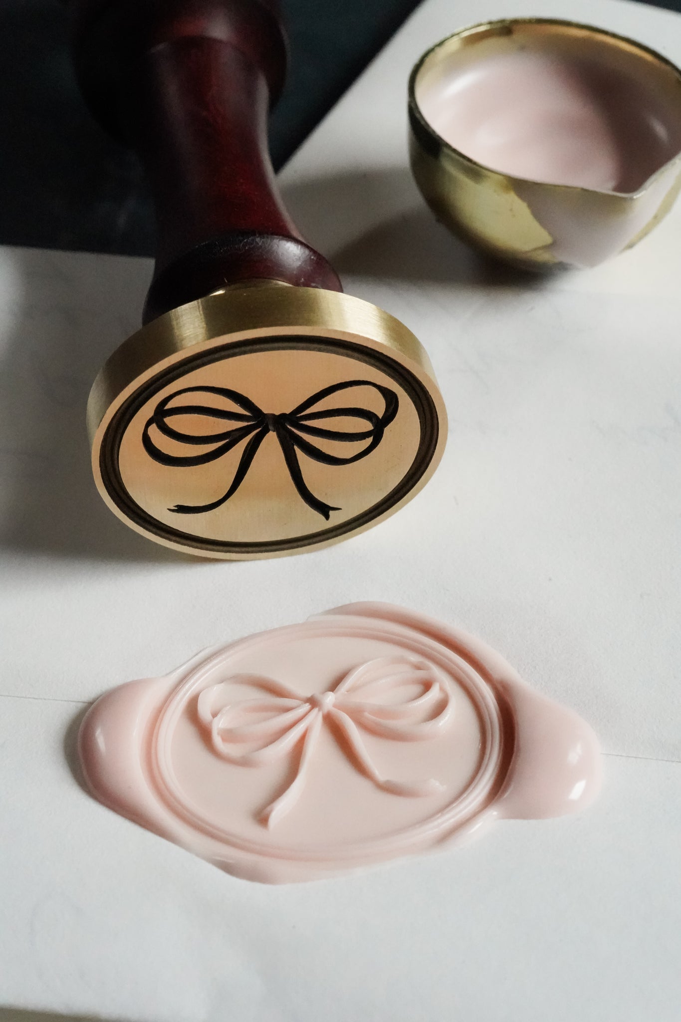 The Memo Press Bow – KATHRYN HASTINGS & CO.