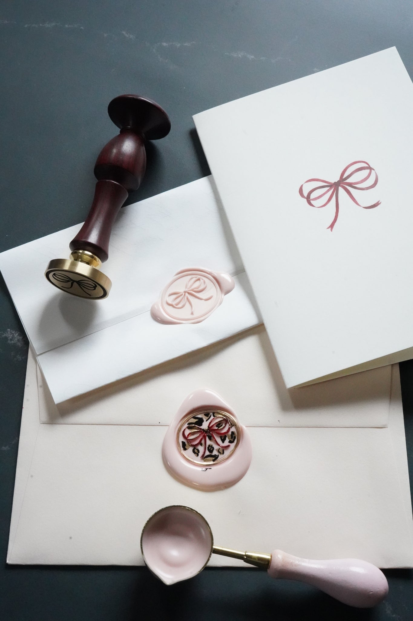 The Memo Press Bow – KATHRYN HASTINGS & CO.